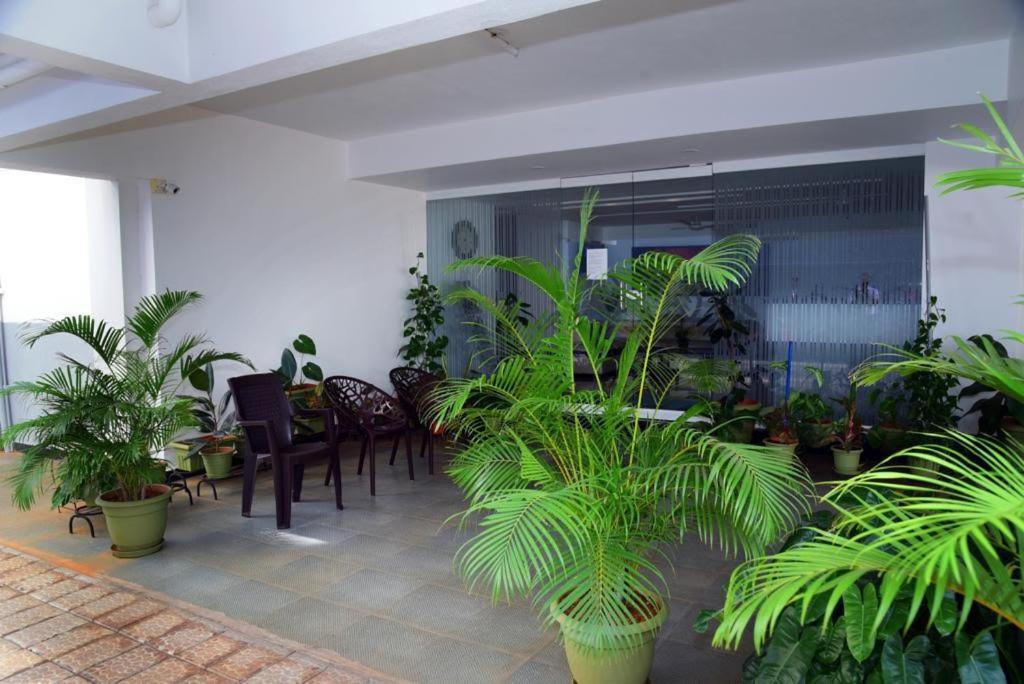 Manipal Atalia Service Apartments Екстер'єр фото