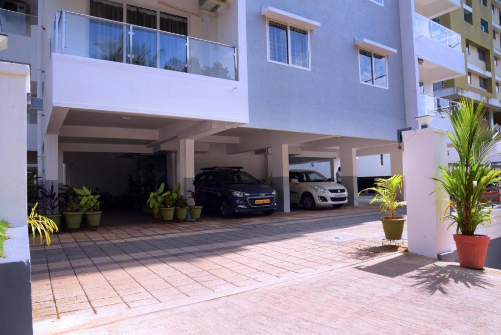Manipal Atalia Service Apartments Екстер'єр фото