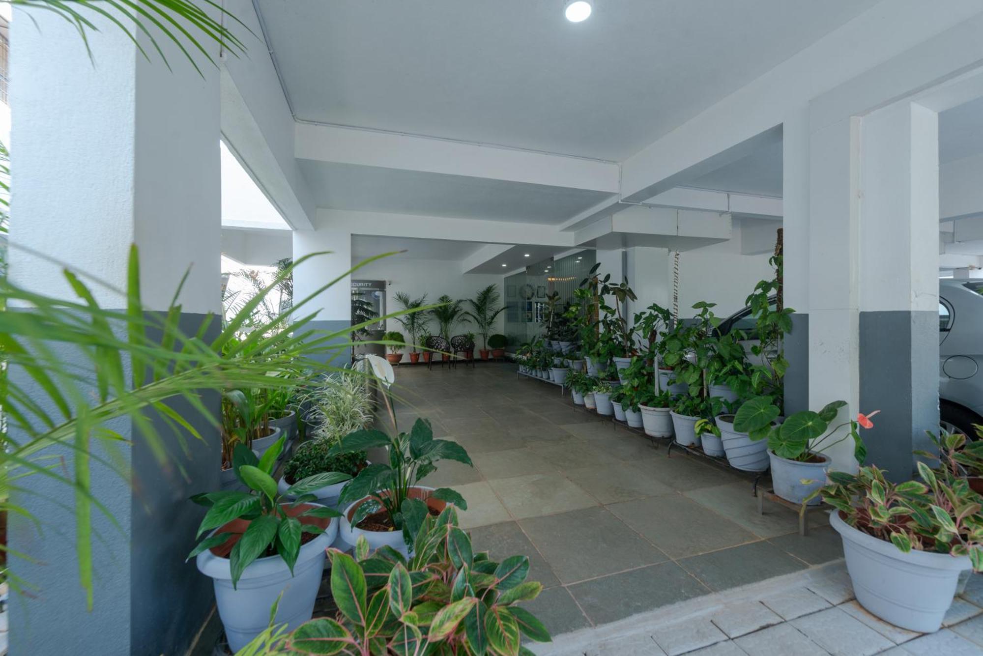 Manipal Atalia Service Apartments Екстер'єр фото