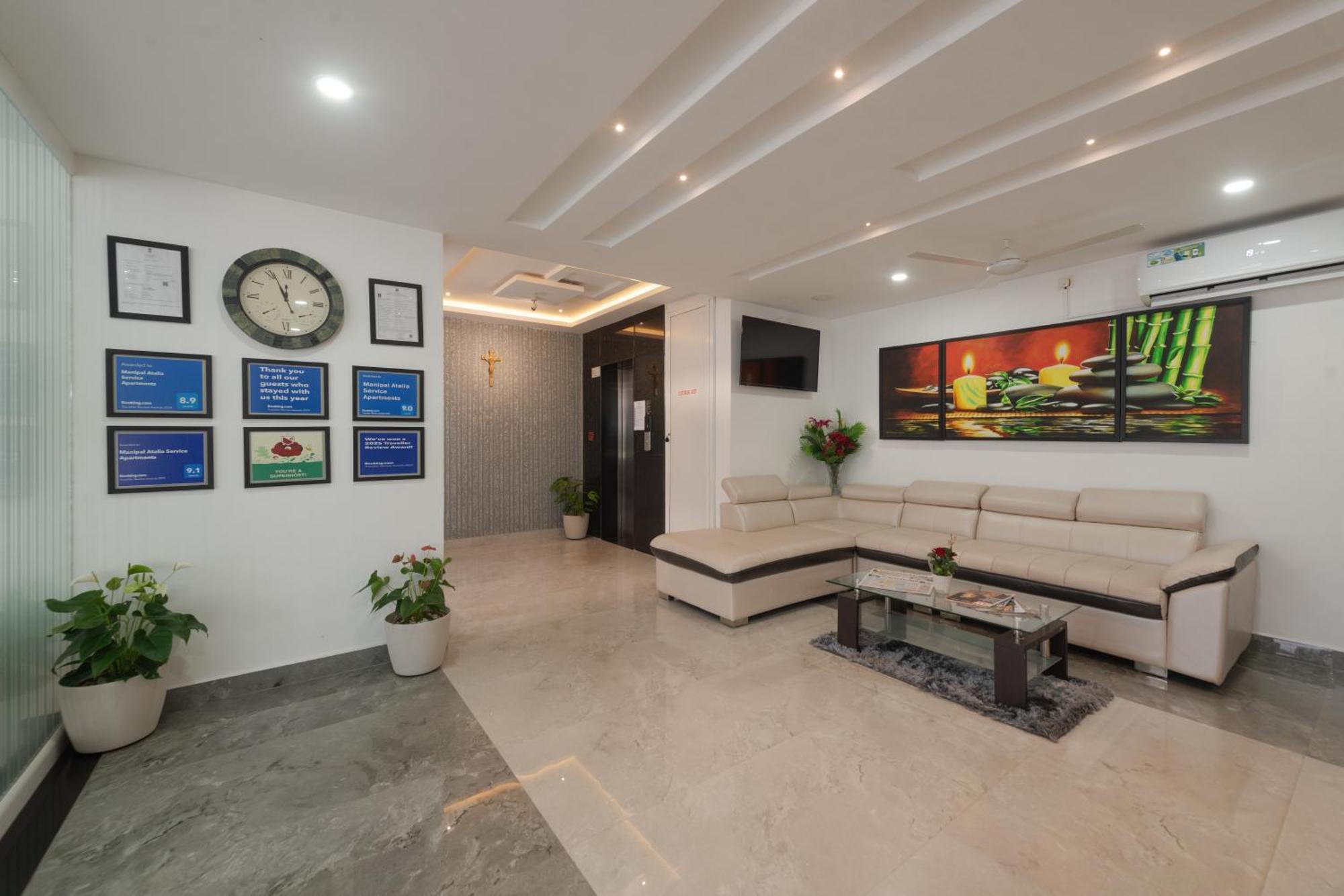 Manipal Atalia Service Apartments Екстер'єр фото