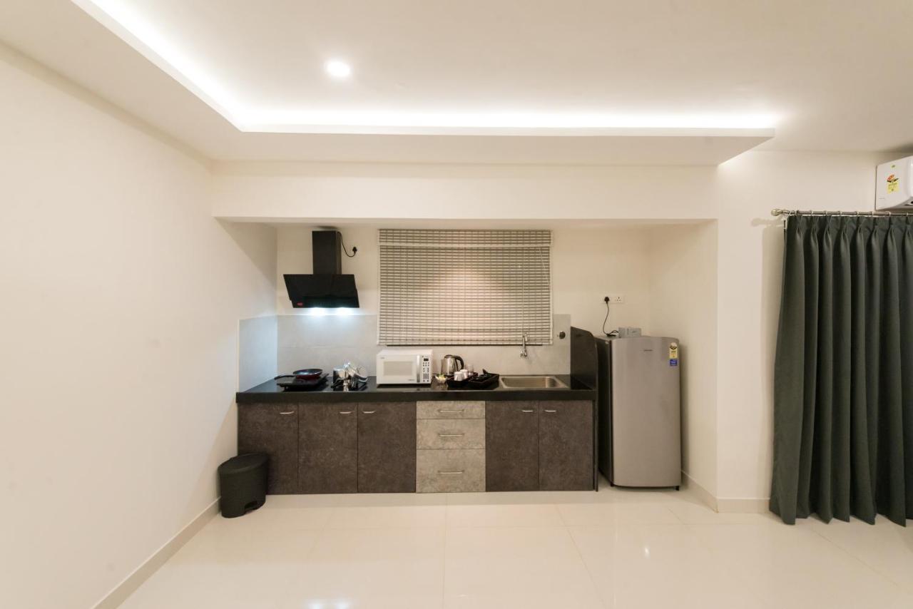 Manipal Atalia Service Apartments Екстер'єр фото
