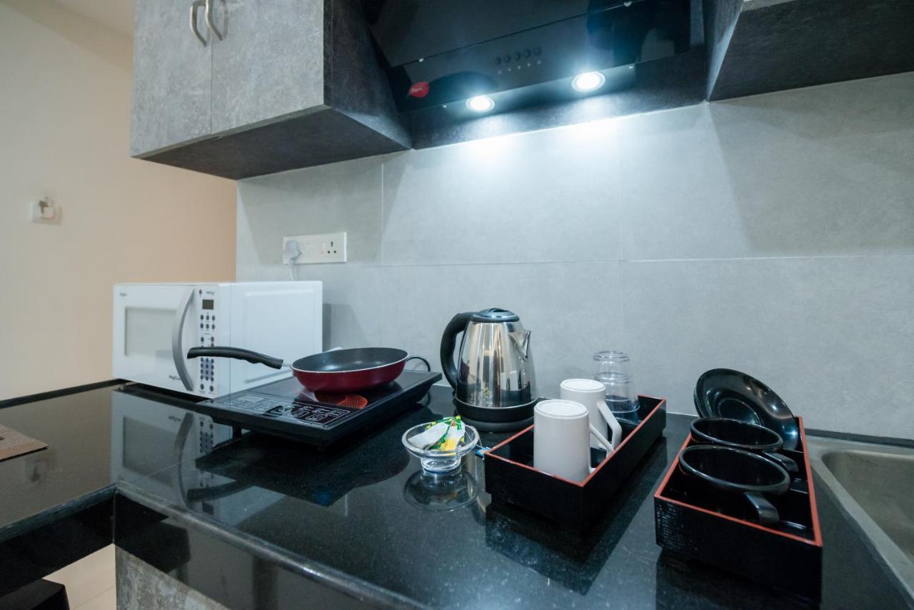 Manipal Atalia Service Apartments Екстер'єр фото